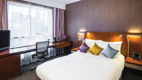 Novotel Century Hong Kong - Image 2