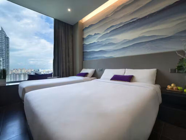 V Hotel Lavender - Image 7